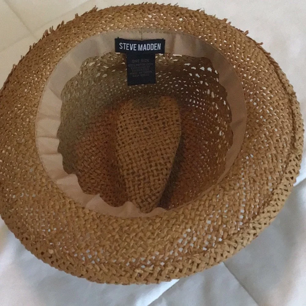 Steve Madden - Stylish Brown Paper Straw Fedora with Goldtone Chain - Picture 2 of 5